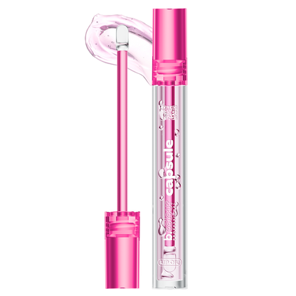 B.Colour Capsule Professional Lip Oil, transparenter Behälter mit pinkem Deckel und Applikator, daneben Farbprobe in einem klaren Rosé-Ton