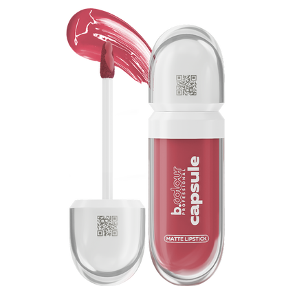B.Colour Capsule Professional Matte Liquid Lipstick 06, Kapsel-Verpackung in Silber-Weiß mit Applikator, daneben Farbprobe in einem satten Rosenholz-Ton