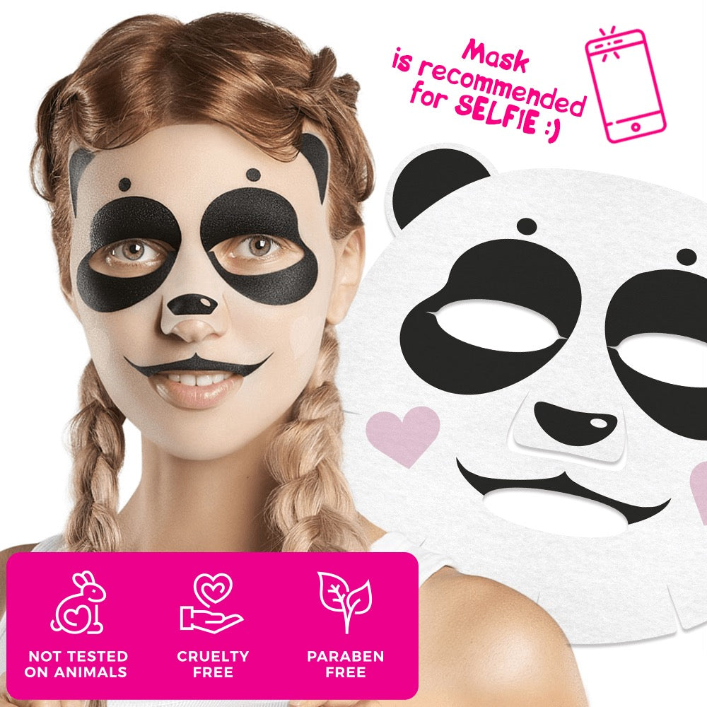 Frau mit zwei Zöpfen trägt eine Panda-Gesichtsmaske mit schwarzen Augen- und Nasenpartien und lächelt; daneben die abgelegte Maske mit rosa Herzchen. Unten Symbole für „Not tested on animals“, „Cruelty free“ und „Paraben free“.